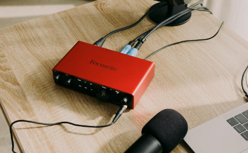 Focusrite Scarlett 2i2 4th Gen USB Audio Interface for Recording, Songwriting, Streaming and Podcasting — High-Fidelity, Studio Quality Recording, and All the Software You Need to Record