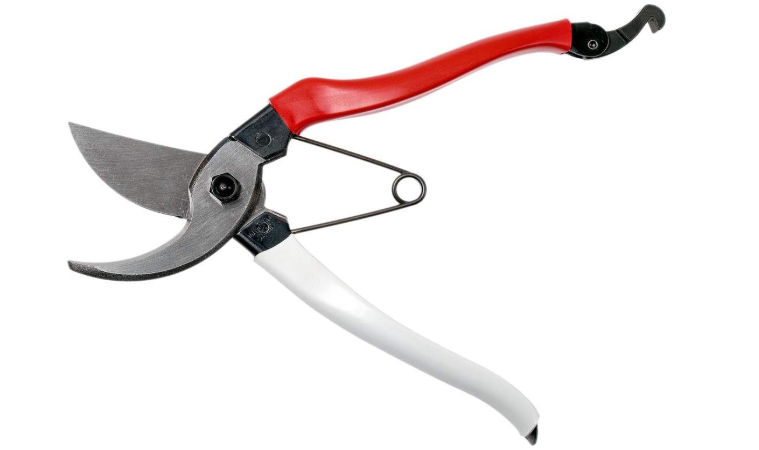 Okatsune 103 Bypass Secateurs