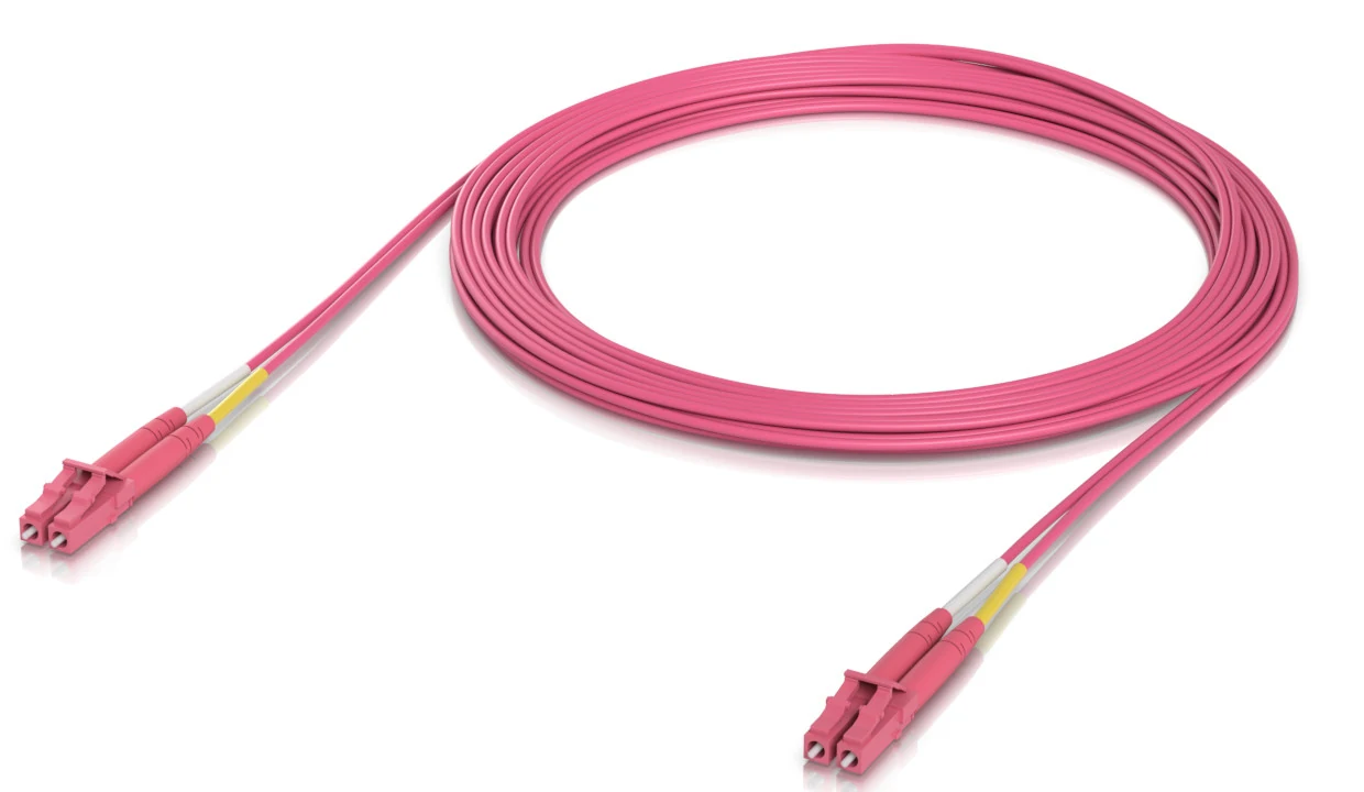 Ubiquiti UACC-Cable-Patch-Outdoor-C6A-5M-W outdoor Cat6a patch cable, 5m